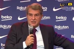 Trzy cele FC Barcelony po zatrudnieniu Xaviego. Ci piłkarze mają zostać na Camp Nou na dłużej