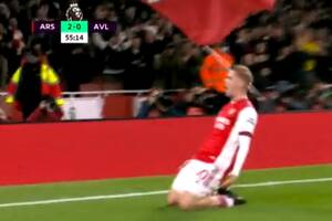 Arsenal zdecydowanie lepszy od Aston Villi. Matty Cash zaprezentował się przed Paulo Sousą [WIDEO]