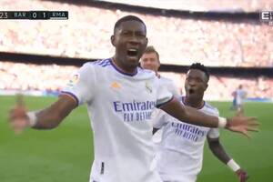 Real Madryt znów górą w El Clasico! Szalona końcówka na Camp Nou [WIDEO]
