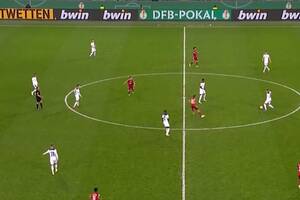 Szokująca klęska Bayernu Monachium w Pucharze Niemiec. Lewandowski i spółka zostali upokorzeni