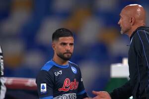Napoli tylko zremisowało z Hellasem. Dwa gole i dwie czerwone kartki