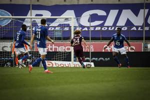 Piłkarz PSG może wrócić do Barcelony. Młody pomocnik żałuje swojej decyzji