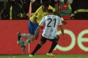 Efektowna sztuczka Viniciusa Juniora w meczu z Argentyną. Brazylijczyk zabawił się z rywalem [WIDEO]