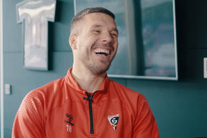 Lukas Podolski o prowokacji kibiców Legii Warszawa. "Bronię Górnika i mojego miasta" [NASZ WYWIAD]