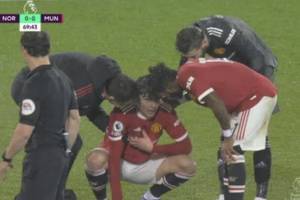 Victor Lindelof zgłosił problemy z oddychaniem. Piłkarz Manchesteru United po pierwszych badaniach [WIDEO]