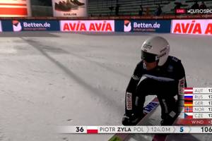 Piotr Żyła jedynym Polakiem z awansem do drugiej serii w Klingenthal. Duży pech innego z naszych skoczków