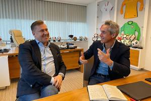 Cezary Kulesza spotkał się z Paulo Sousą. “Myślimy tylko o barażach”