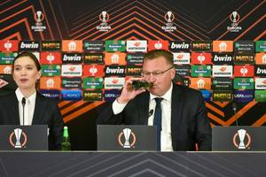 Legii więcej pokory, Sousie zwolnienia, Michniewiczowi nowej pracy. Składamy noworoczne życzenia