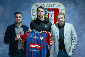 Piast Gliwice ogłosił kolejny zimowy transfer. Austriacki stoper trafił do PKO Ekstraklasy