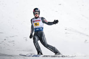 Jakub Wolny ratuje honor polskich skoczków. Ledwo wszedł do drugiej serii w Titisee-Neustadt