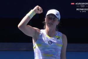 Iga Świątek w półfinale Australian Open! Niesamowita batalia Polki, triumf po ponad trzech godzinach [WIDEO]