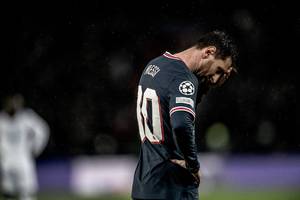 Pięć lat, pięć kompromitacji. Liga Mistrzów nie oszczędza Leo Messiego. "Blamaż za blamażem"