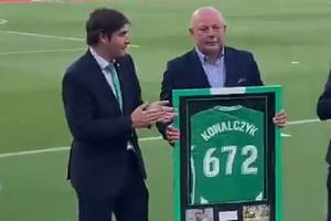 Wojciech Kowalczyk uhonorowany przez Betis. Wzruszające chwile dla byłego reprezentanta [WIDEO]