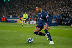 Kylian Mbappe ma porozumienie z Realem Madryt i PSG. Matka Francuza ujawniła szczegóły