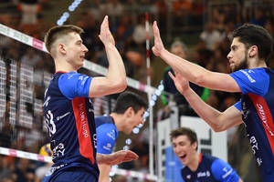 ZAKSA KĘDZIERZYN-KOŹLE OBRONIŁA LIGĘ MISTRZÓW! HISTORIA PISZE SIĘ NA NASZYCH OCZACH [WIDEO]