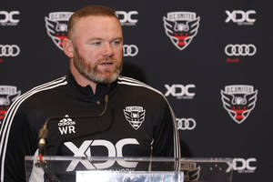 Wayne Rooney rozważa zmianę dyscypliny sportu. Były piłkarz prowadzi zaawansowane negocjacje