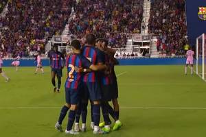 Popis FC Barcelony w meczu towarzyskim. Sześć goli, wymarzony debiut Raphinhi [WIDEO]