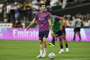 Kolejna wpadka Barcelony z Robertem Lewandowskim. Polak pomylony z Ferranem Torresem
