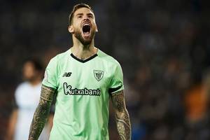 FC Barcelona dopina transfer nowego obrońcy! Romano przekazał konkretne informacje. "Dogadani w 90%"