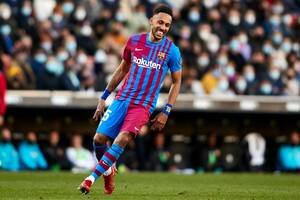 FC Barcelona wyceniła Aubameyanga! Może sprzedać go do Anglii, władze klubu spotkały się z agentem piłkarza
