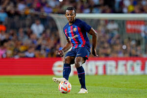 Jules Kounde opuści drugi mecz w sezonie. FC Barcelona nie może zarejestrować nowego obrońcy