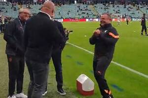 Tak włodarze Szachtara zareagowali na Lewandowskiego. Miłe obrazki na stadionie w Warszawie [WIDEO]
