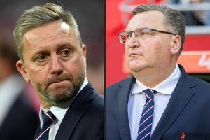 Michniewicz przebrany za Brzęczka, reprezentacja cofnęła się w czasie? "Mogą polec na tym samym"