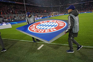 Bayern marzy o odkryciu Bundesligi. Ma bardzo mocną konkurencję