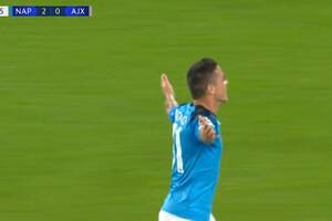 Napoli wciąż nie do zatrzymania w Lidze Mistrzów. Grad goli w meczu z Ajaksem, asysta Zielińskiego [WIDEO]