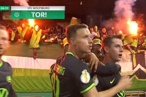 Pierwszy gol Jakuba Kamińskiego w Wolfsburgu! Polak trafił na wagę awansu w Pucharze Niemiec [WIDEO]