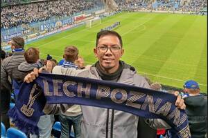 Lech zyskał wyjątkowego kibica. Ten spełnił jedno z marzeń. "Co za atmosfera! Wspaniałe chwile"