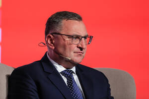 Czesław Michniewicz podjął decyzję o awaryjnym powołaniu! Wiadomo, kto zastąpi Bartłomieja Drągowskiego