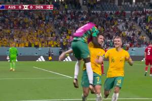Australia wygrała mecz na wagę awansu do 1/8 finału! Zabójcza kontra pogrążyła Duńczyków [WIDEO]