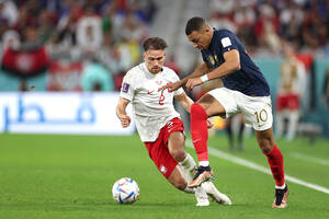 "Niesamowity, niewiarygodny". Cash zachwyca się Mbappe. Podał nazwisko obrońcy, który może zatrzymać Francuza