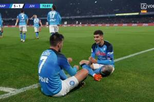 Napoli zdemolowało Juventus! Popis duetu Kwaracchelia - Osimhen, Szczęsny nie miał nic do powiedzenia [WIDEO]