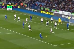 Tottenham zdemolowany na King Power Stadium. Kapitalny strzał zawodnika Leicester! [WIDEO]
