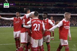 Arsenal zrewanżował się Evertonowi za sensacyjną porażkę. "Kanonierzy" dominują w Premier League [WIDEO]