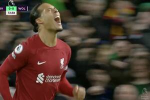 Liverpool coraz bliżej czołówki Premier League! Van Dijk i Salah zapewnili trzy punkty "The Reds" [WIDEO]