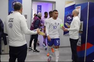 Ujawniono przemowę Kyliana Mbappe w przerwie meczu z Holandią. Tak kapitan motywował drużynę [WIDEO]