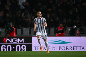 Juventus Turyn - Sevilla FC gdzie oglądać? Transmisja na żywo i stream online z półfinału Ligi Europy