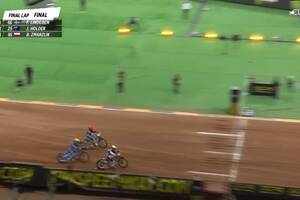Zmarzlik na podium w GP Polski! Wielkie emocje w finale na Stadionie Narodowym [WIDEO]