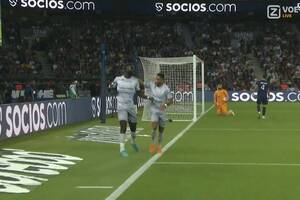 Pożegnanie Ramosa i Messiego w cieniu porażki. PSG fatalnie kończy sezon, mistrzostwo zdobyte o włos [WIDEO]