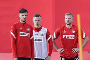 "Wolałbym odejść i regularnie grać". Polak myśli o opuszczeniu Brighton [WIDEO]