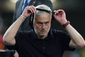 Jose Mourinho straci kluczowego piłkarza. Obrońca AS Romy porozumiał się z Saudyjczykami