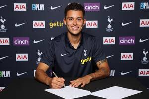 Tottenham zaszalał na zamknięcie okna. Pieniądze z Harry'ego Kane'a spożytkowane