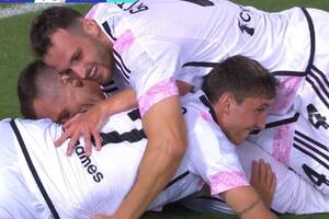 Juventus wygrał zacięty mecz. Arkadiusz Milik z asystą, słabiutki występ Bartosza Bereszyńskiego [WIDEO]