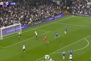 Niewiarygodne pudło piłkarza Chelsea! Nie trafił na praktycznie pustą bramkę [WIDEO]