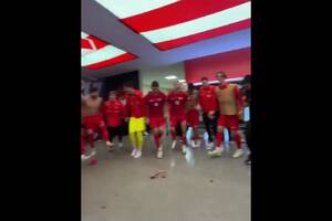 Niesamowite sceny po awansie reprezentacji na EURO 2024. Nietypowa celebracja zawodników [WIDEO]