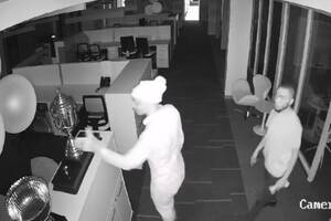 Złodzieje mogli ukraść trofeum za mistrzostwo świata. Zamiast tego zabrali… alkohol [WIDEO]