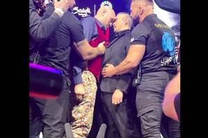 Fury prowokował Usyka na konferencji. Zachowanie gwiazdy zaskoczyło nawet Sylvestra Stallone’a [WIDEO]